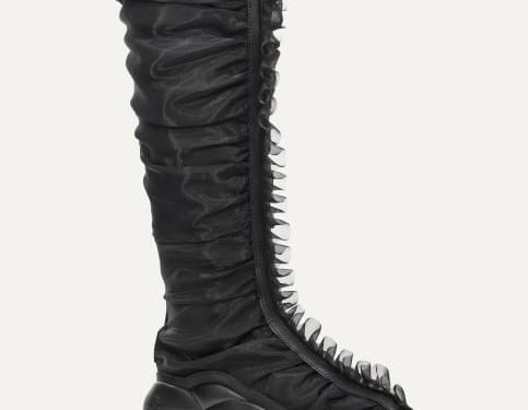 UGG CS Ruffle Boot Tall